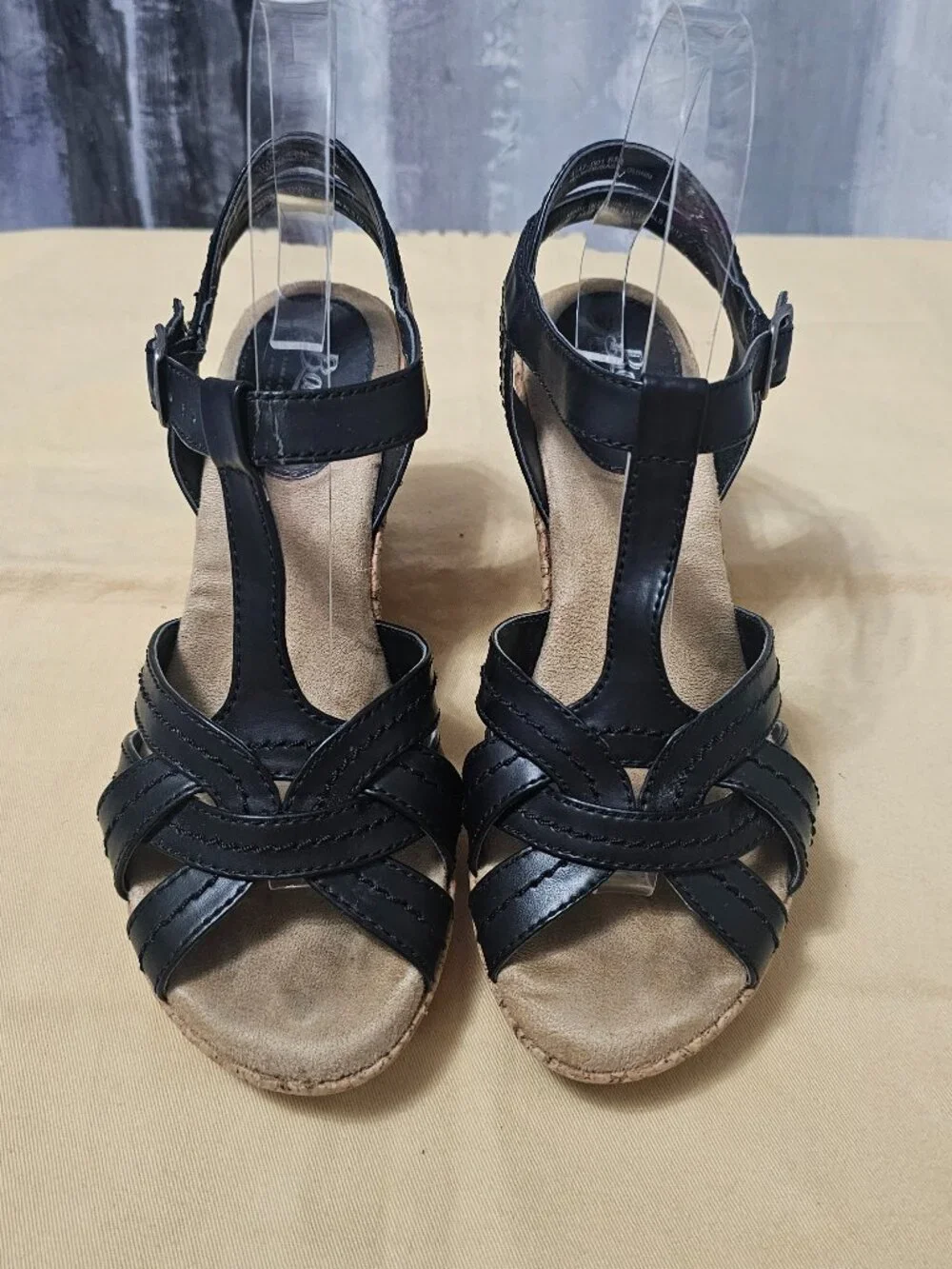 G.H. Bass & Co. Women's Black Leather Strappy Cork Wedge Sandals Shoes - Size 6 - Picture 4 of 7